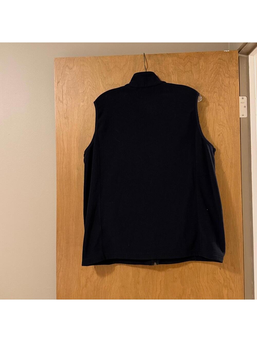 Lands' End‎ Black Vest - Picture 2 of 5